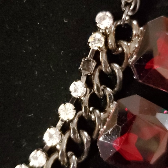 ❤3/$10 Statement Chain and Stone Necklace - Picture 3 of 5